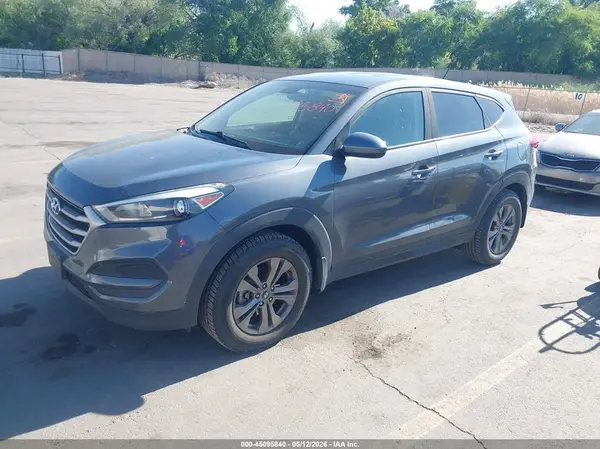 KM8J2CA41JU671264 2018 HYUNDAI TUCSON - Image 2