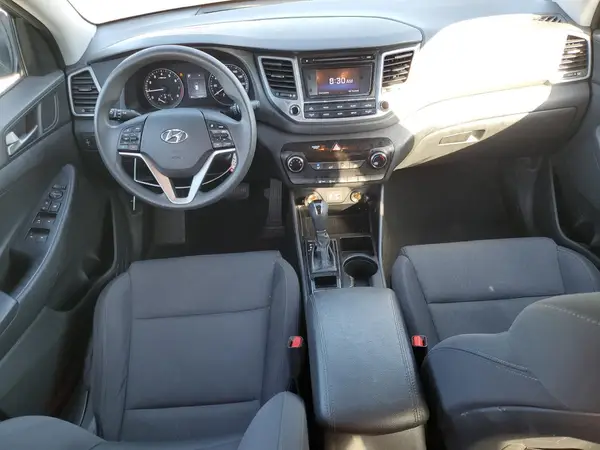KM8J2CA41JU678800 2018 HYUNDAI TUCSON - Image 8
