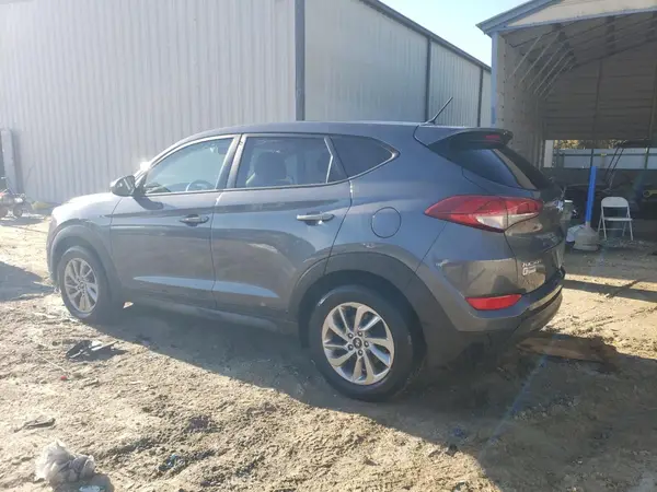 KM8J2CA41JU682569 2018 HYUNDAI TUCSON - Image 2