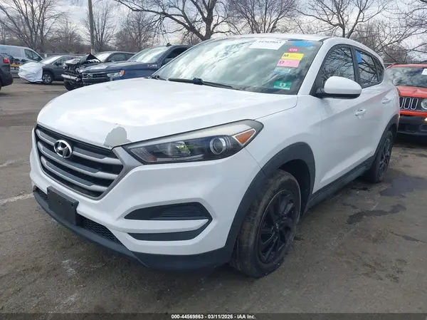 KM8J2CA41JU683205 2018 HYUNDAI TUCSON - Image 2