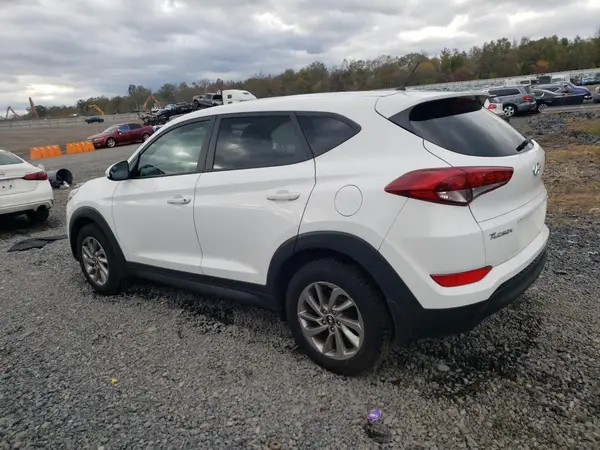 KM8J2CA41JU699856 2018 HYUNDAI TUCSON - Image 2