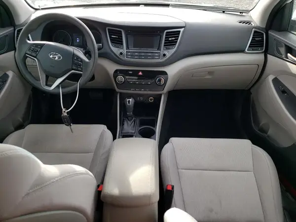 KM8J2CA41JU699856 2018 HYUNDAI TUCSON - Image 8