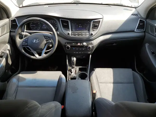 KM8J2CA41JU709480 2018 HYUNDAI TUCSON - Image 8