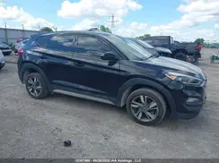 KM8J2CA41JU716381 2018 HYUNDAI TUCSON