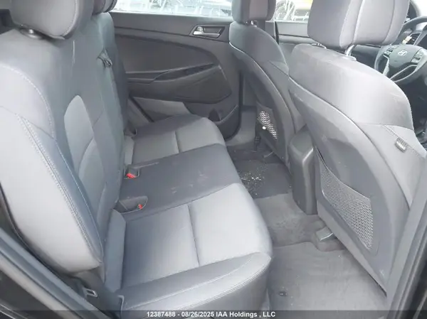 KM8J2CA41JU716381 2018 HYUNDAI TUCSON - Image 8
