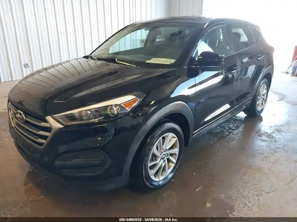 KM8J2CA41JU719393 2018 HYUNDAI TUCSON - Image 2
