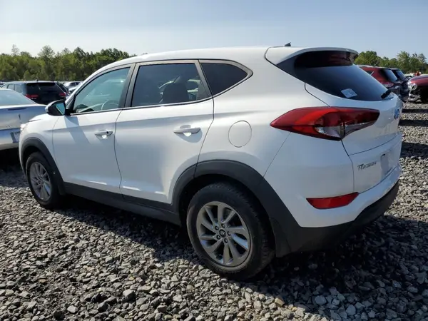 KM8J2CA41JU745332 2018 HYUNDAI TUCSON - Image 2