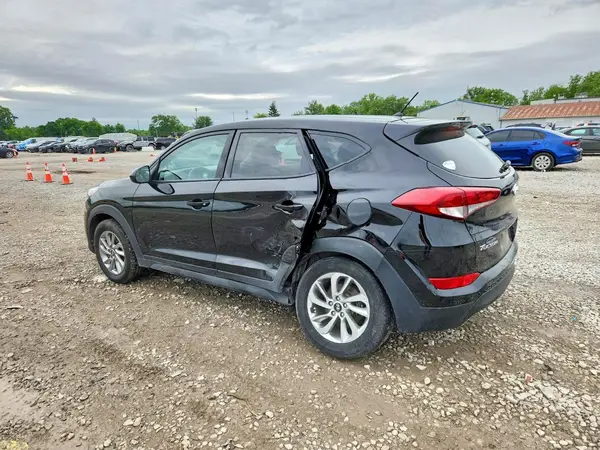KM8J2CA41JU754404 2018 HYUNDAI TUCSON - Image 2