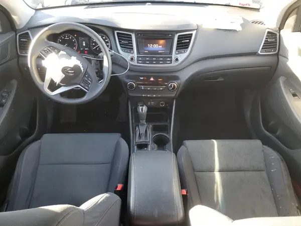 KM8J2CA41JU793641 2018 HYUNDAI TUCSON - Image 8