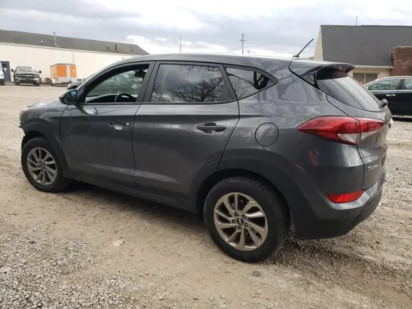 KM8J2CA41JU807988 2018 HYUNDAI TUCSON - Image 2