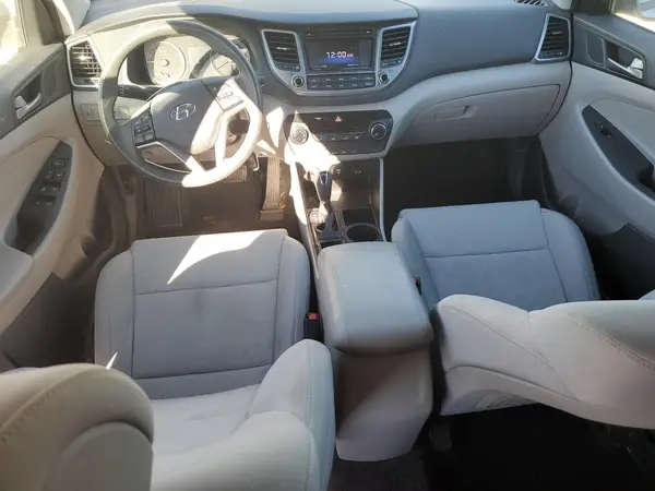 KM8J2CA41JU814410 2018 HYUNDAI TUCSON - Image 8