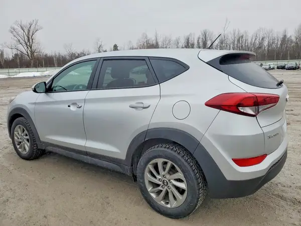 KM8J2CA41JU825486 2018 HYUNDAI TUCSON - Image 2
