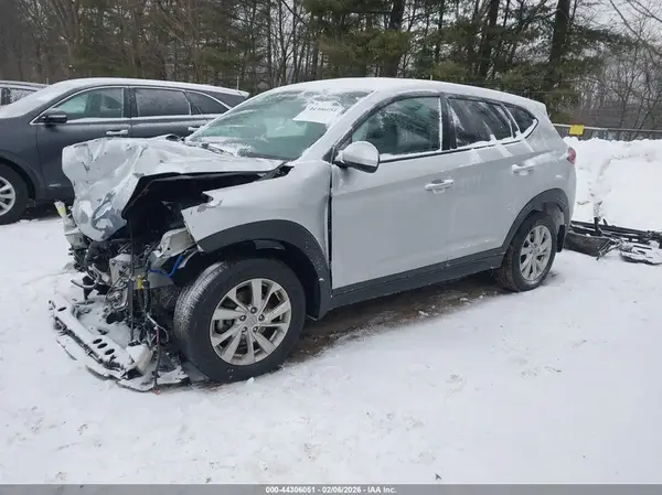 KM8J2CA41KU059700 2019 HYUNDAI TUCSON - Image 2