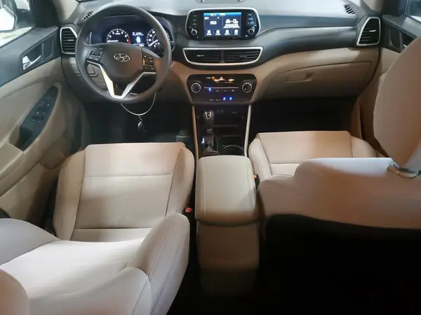 KM8J2CA41KU064640 2019 HYUNDAI TUCSON - Image 8