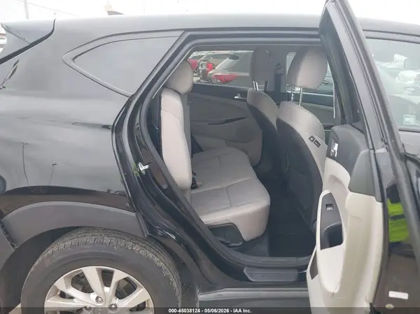 KM8J2CA41KU867917 2019 HYUNDAI TUCSON - Image 8