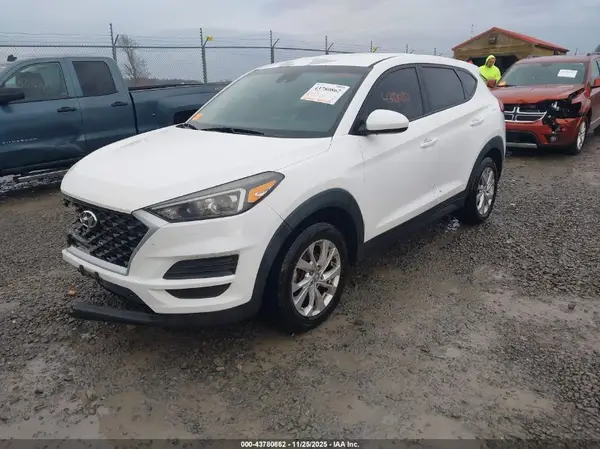 KM8J2CA41KU868758 2019 HYUNDAI TUCSON - Image 2