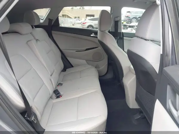 KM8J2CA41KU872969 2019 HYUNDAI TUCSON - Image 8