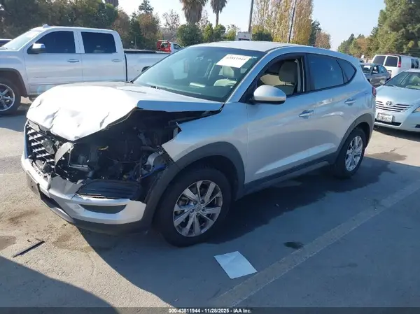 KM8J2CA41KU880795 2019 HYUNDAI TUCSON - Image 2