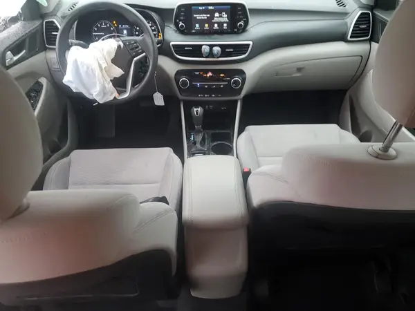 KM8J2CA41KU884880 2019 HYUNDAI TUCSON - Image 8