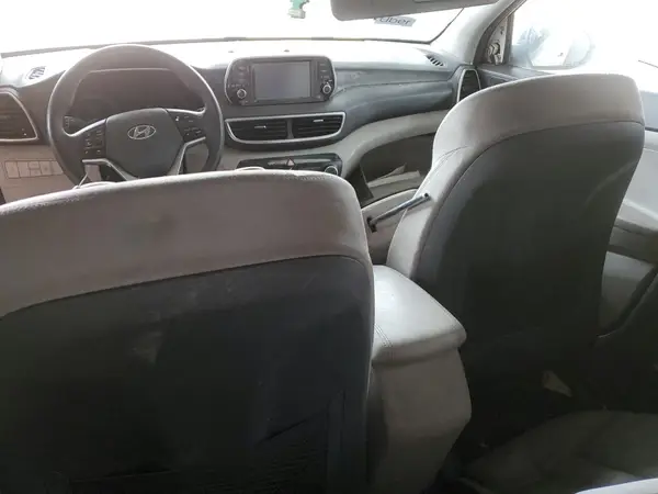 KM8J2CA41KU894552 2019 HYUNDAI TUCSON - Image 8