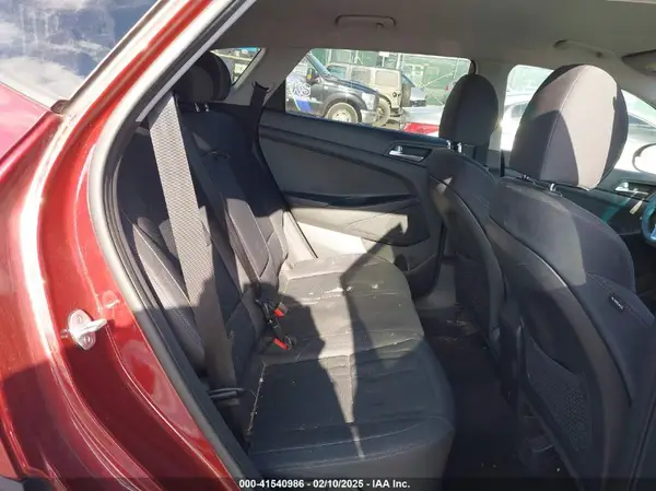 KM8J2CA41KU914900 2019 HYUNDAI TUCSON - Image 8