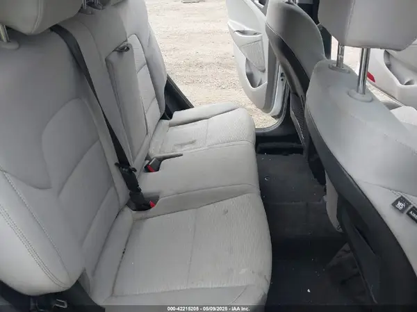 KM8J2CA41KU917084 2019 HYUNDAI TUCSON - Image 8