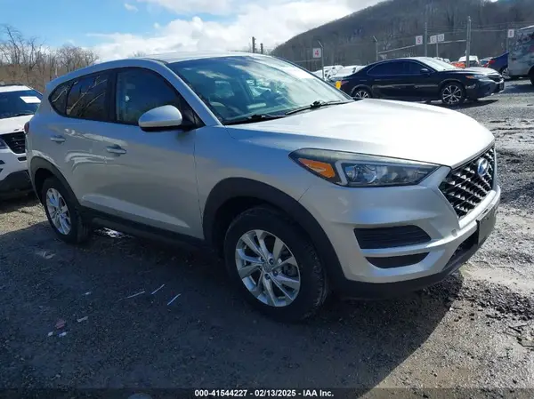 KM8J2CA41KU922415 2019 HYUNDAI TUCSON - Image 1