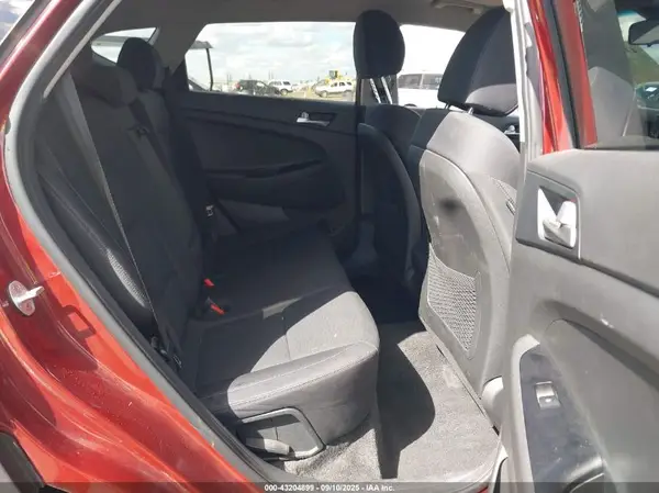 KM8J2CA41KU936993 2019 HYUNDAI TUCSON - Image 8