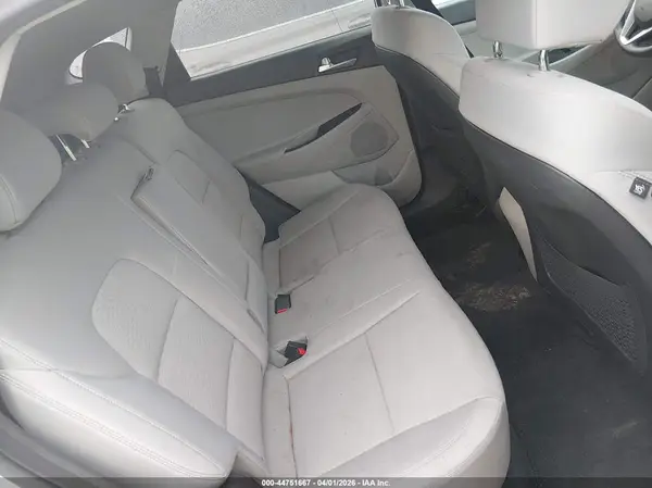 KM8J2CA41KU945953 2019 HYUNDAI TUCSON - Image 8