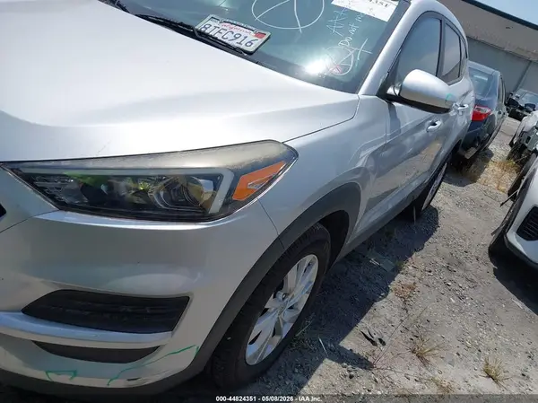 KM8J2CA41KU978726 2019 HYUNDAI TUCSON - Image 2