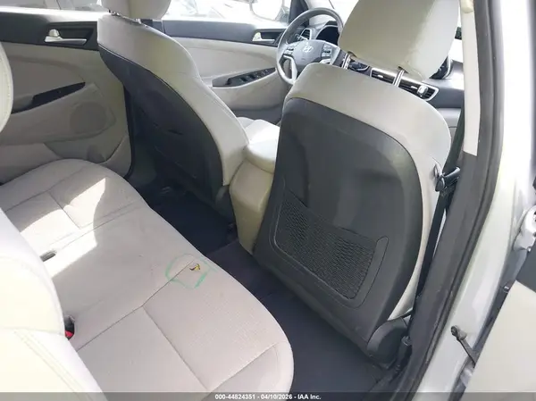 KM8J2CA41KU978726 2019 HYUNDAI TUCSON - Image 8