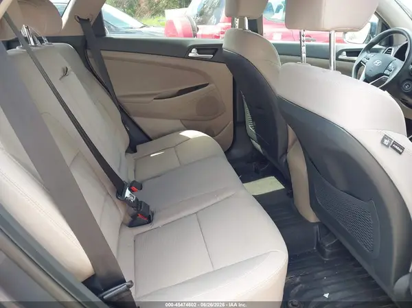 KM8J2CA41KU992402 2019 HYUNDAI TUCSON - Image 8