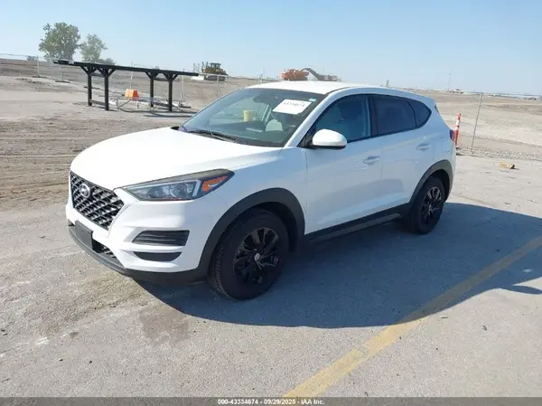 KM8J2CA41LU159538 2020 HYUNDAI TUCSON - Image 2