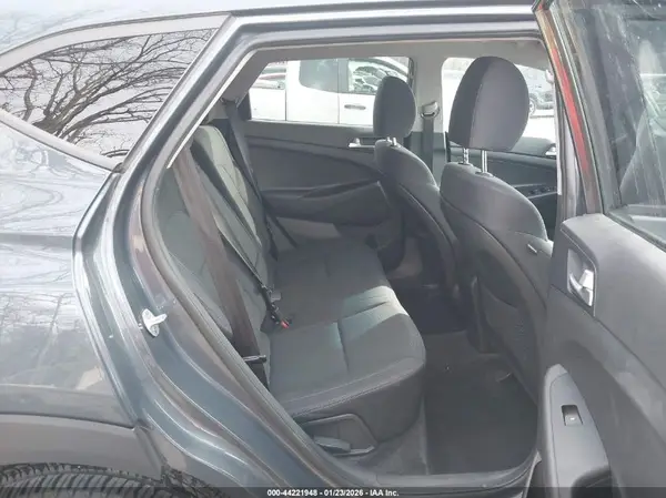 KM8J2CA41LU203859 2020 HYUNDAI TUCSON - Image 8