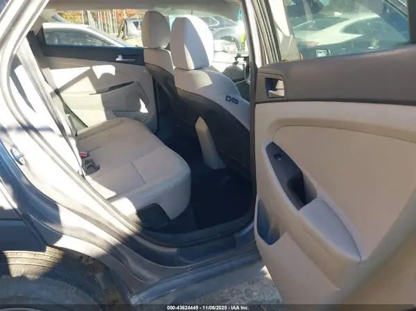 KM8J2CA41LU280456 2020 HYUNDAI TUCSON - Image 8