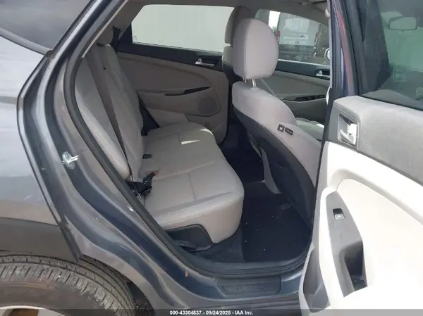 KM8J2CA41MU286906 2021 HYUNDAI TUCSON - Image 8
