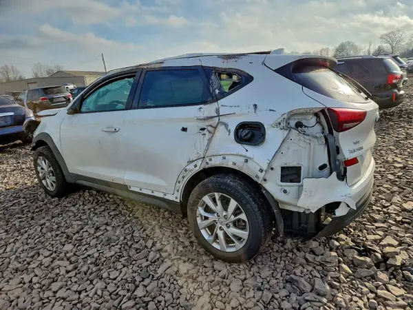 KM8J2CA41MU387606 2021 HYUNDAI TUCSON - Image 2
