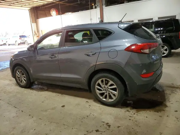 KM8J2CA42JU614507 2018 HYUNDAI TUCSON - Image 2