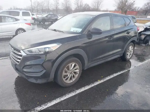 KM8J2CA42JU625409 2018 HYUNDAI TUCSON - Image 2