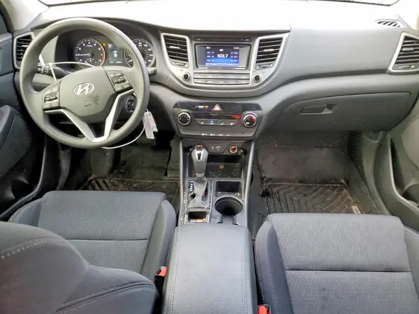 KM8J2CA42JU639455 2018 HYUNDAI TUCSON - Image 8