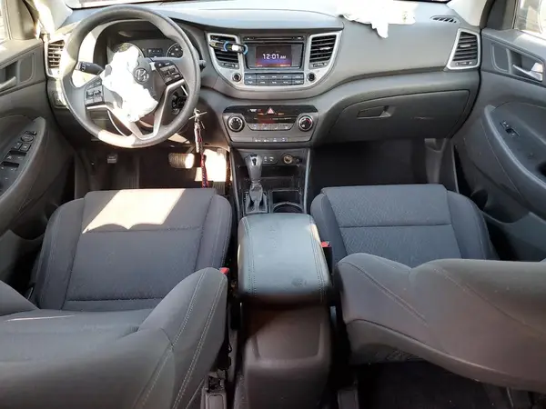KM8J2CA42JU639813 2018 HYUNDAI TUCSON - Image 8