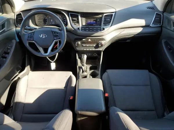 KM8J2CA42JU641979 2018 HYUNDAI TUCSON - Image 8
