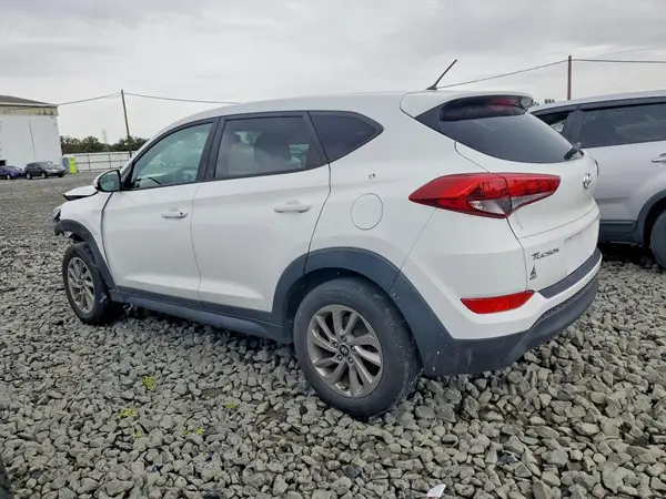 KM8J2CA42JU662797 2018 HYUNDAI TUCSON - Image 2