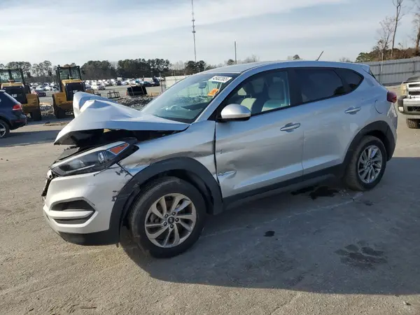 KM8J2CA42JU698263 2018 HYUNDAI TUCSON - Image 1
