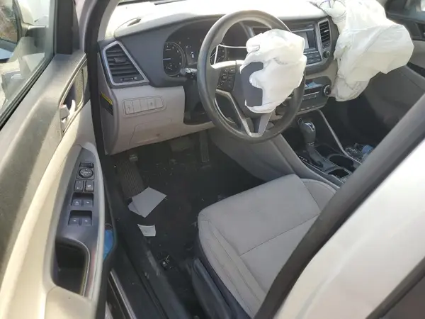 KM8J2CA42JU698263 2018 HYUNDAI TUCSON - Image 8