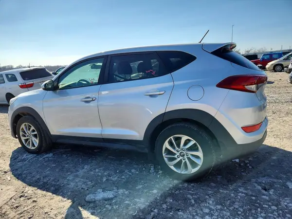 KM8J2CA42JU717359 2018 HYUNDAI TUCSON - Image 2