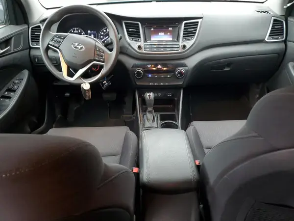 KM8J2CA42JU732234 2018 HYUNDAI TUCSON - Image 8