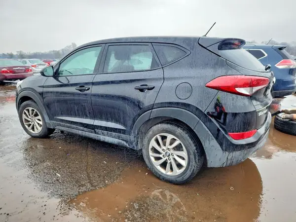 KM8J2CA42JU743329 2018 HYUNDAI TUCSON - Image 2