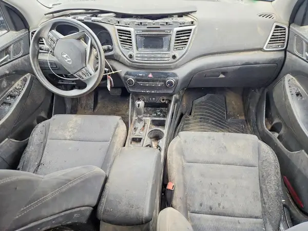 KM8J2CA42JU743329 2018 HYUNDAI TUCSON - Image 8