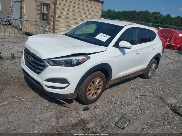 KM8J2CA42JU765122 2018 HYUNDAI TUCSON - Image 2